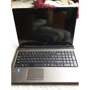Lap Top ACER ASPIRE 5750Z 4882 - FOR PARTS/NO POWER - INTEL PENTIUM